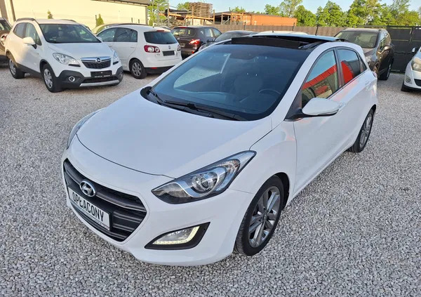 samochody osobowe Hyundai I30 cena 39999 przebieg: 189300, rok produkcji 2016 z Nasielsk